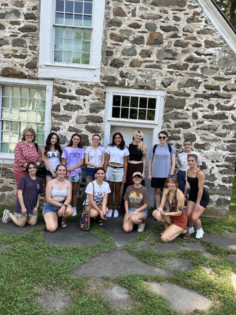 students and Prof. Carso at Historic Huguenot Street Fall 2023